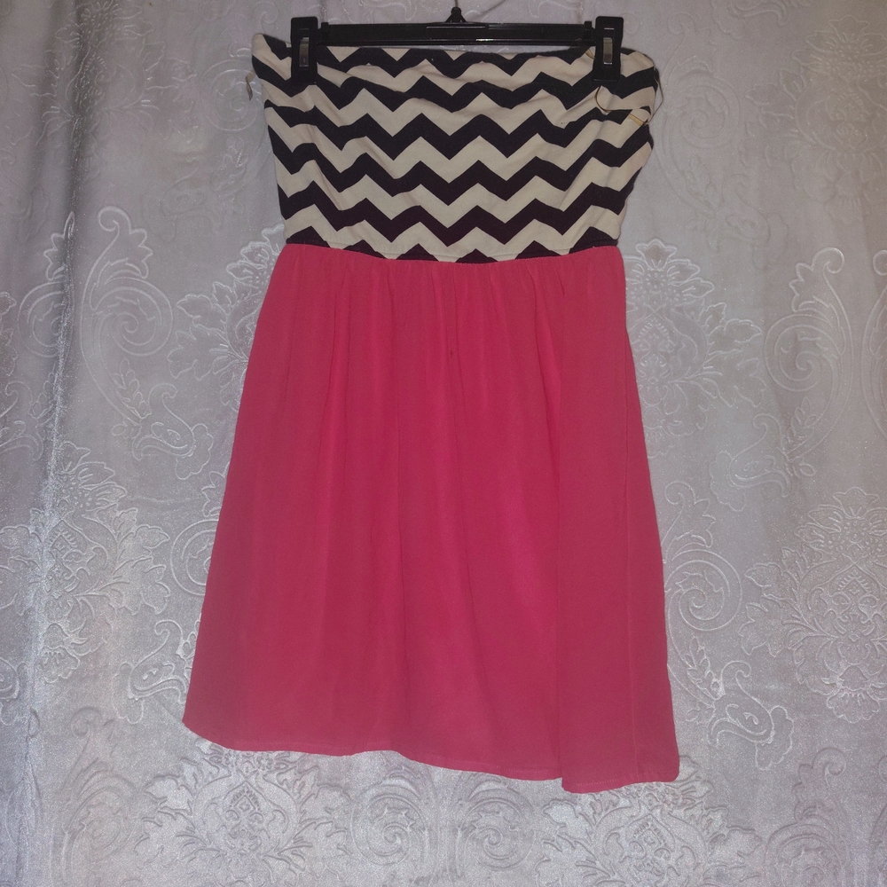 Sequin Hearts Black and Cream Chevron Dress